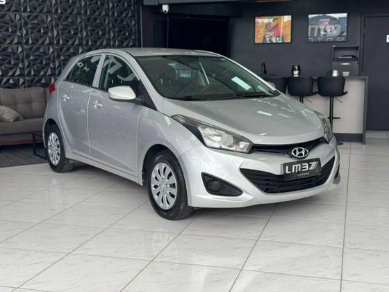 HYUNDAI HB20 1.6 COMFORT 16V FLEX 4P MANUAL HYUNDAI HB20 1.6 COMFORT 16V FLEX 4P MANUAL